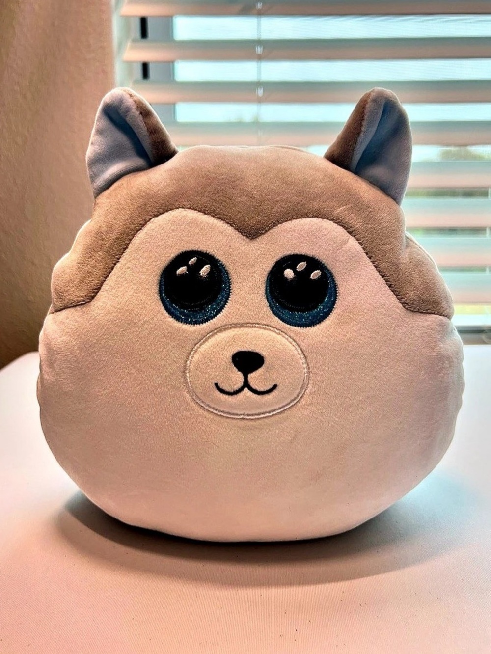 Ty Slush the Husky Squish-a-Boo Plush Gray & White